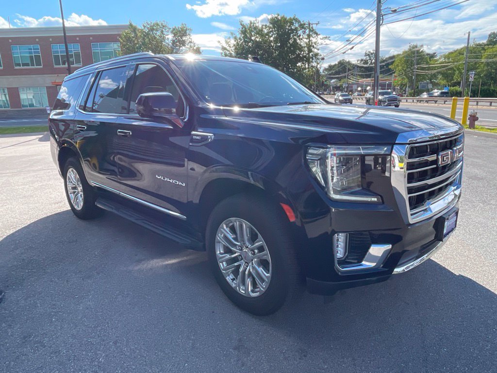 Used 2022 GMC Yukon SLT w/ SLT Premium Package AWD/4WD image 4