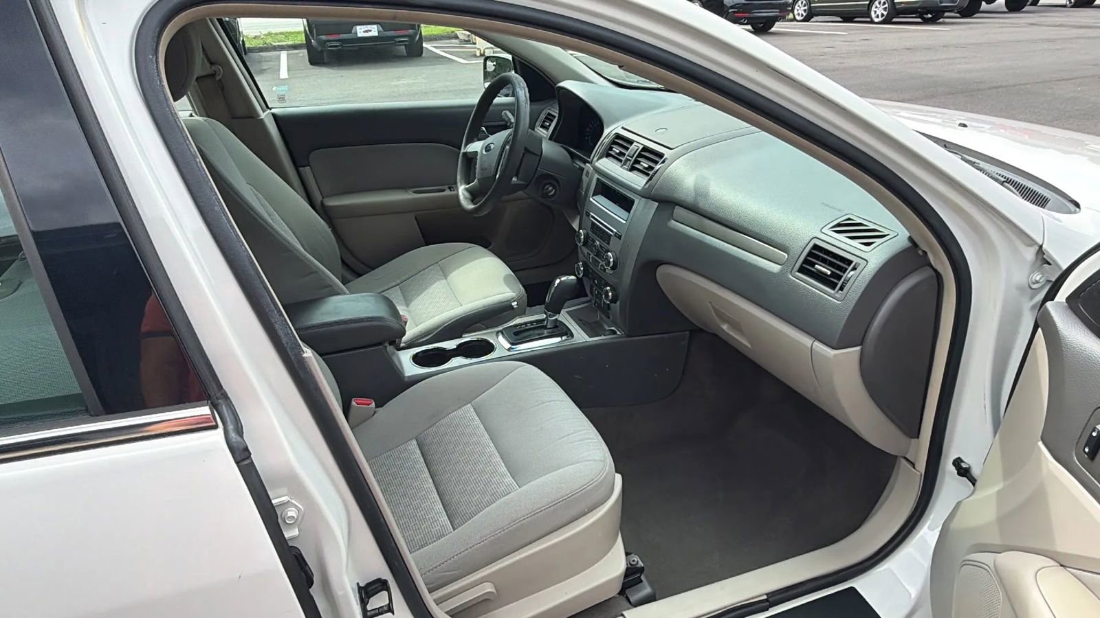 Used 2011 Ford Fusion SE FWD image 14