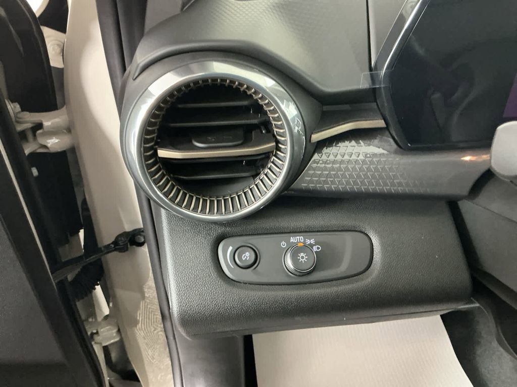 New 2026 Chevrolet Trax ACTIV w/ Driver Confidence Package FWD image 14