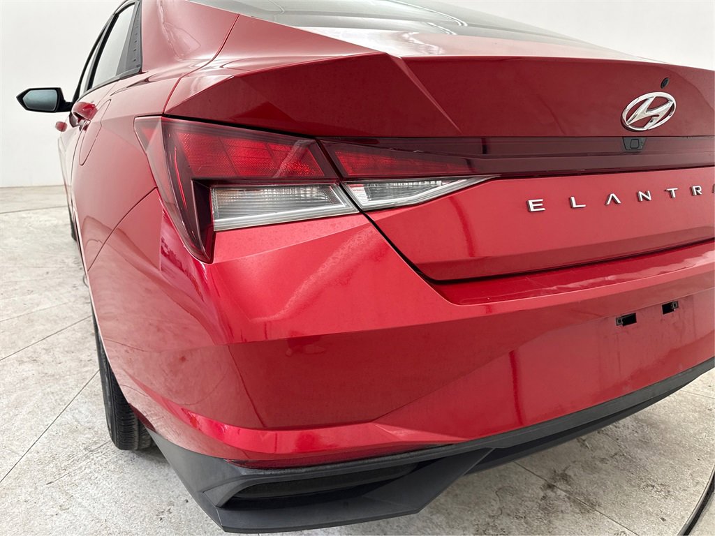 Used 2021 Hyundai Elantra SEL image 19