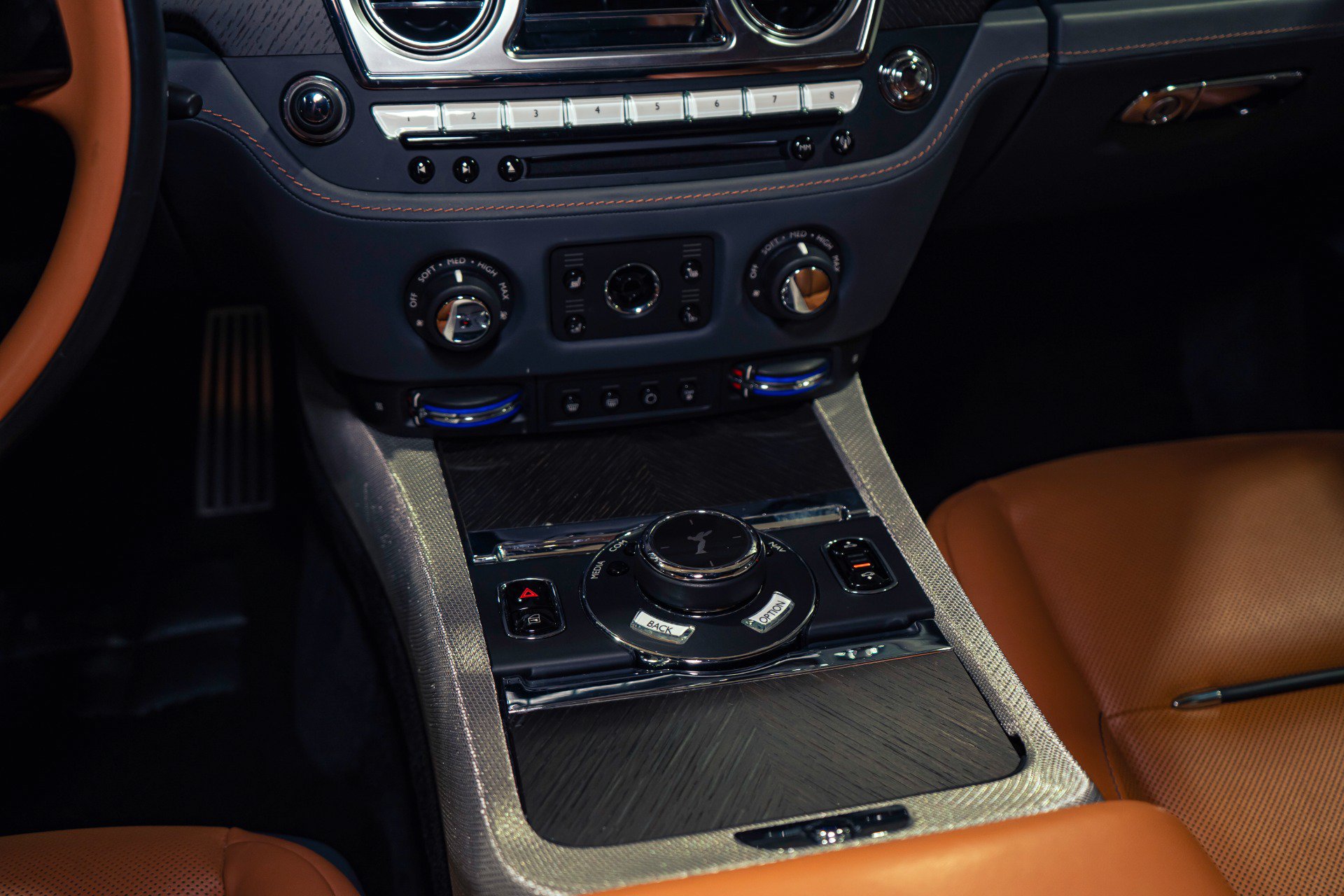 Used 2018 Rolls-Royce Wraith RWD image 37