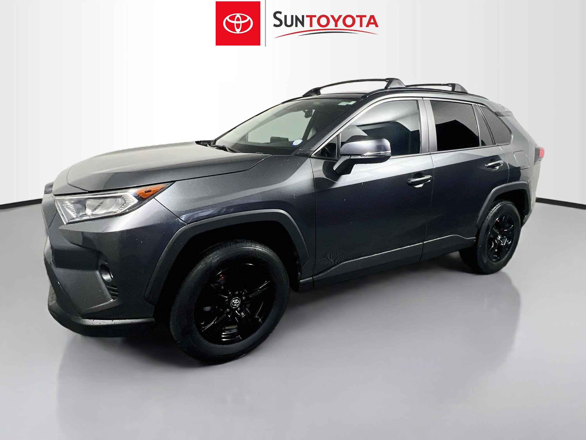 Used 2019 Toyota RAV4 XLE w/ Convenience Package FWD image 9