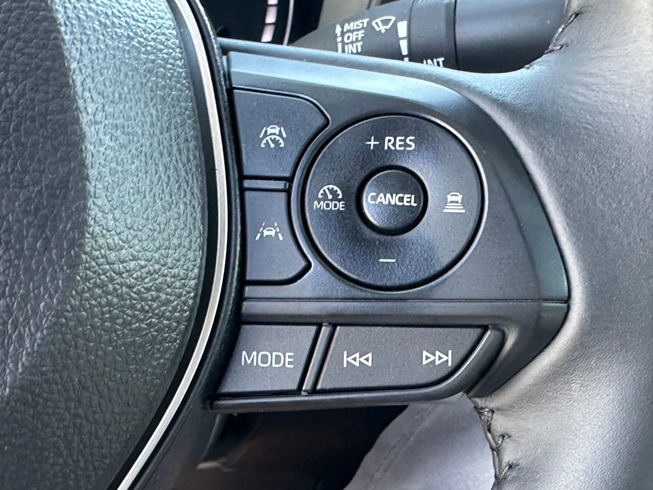 Used 2026 Toyota Corolla SE FWD image 29
