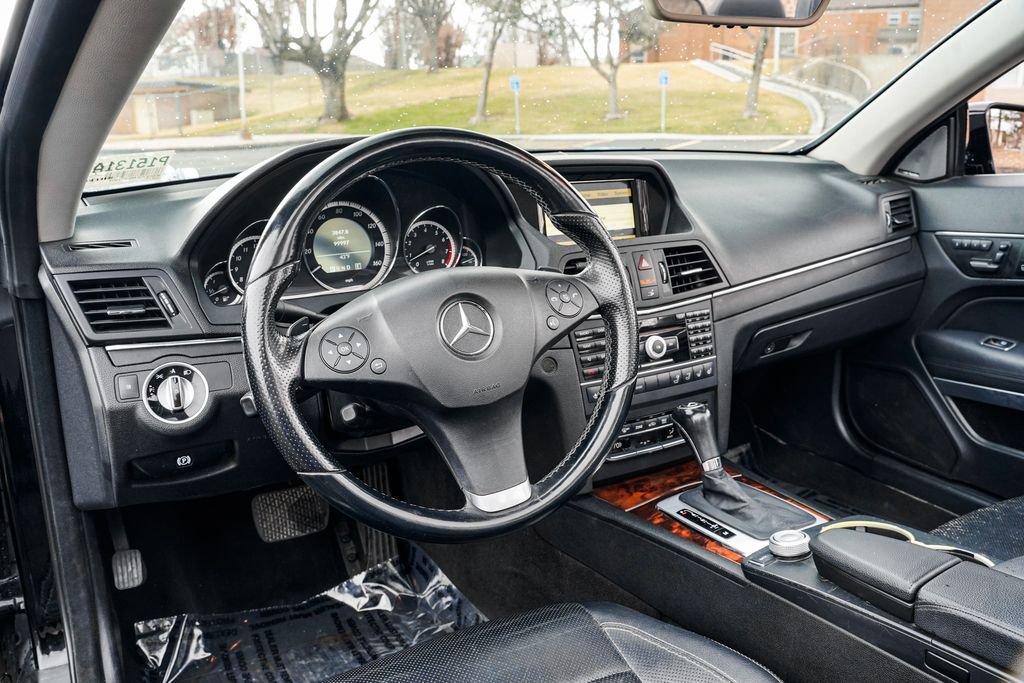 Used 2011 Mercedes-Benz E 550 Cabriolet image 16