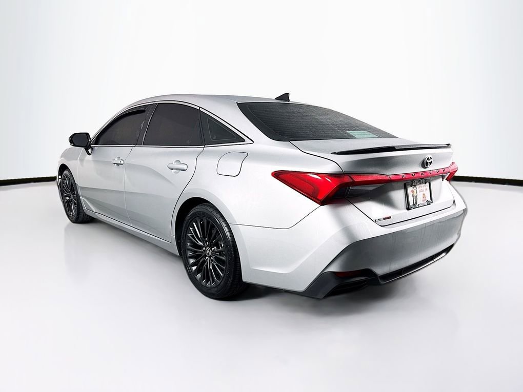 Used 2021 Toyota Avalon XSE image 7