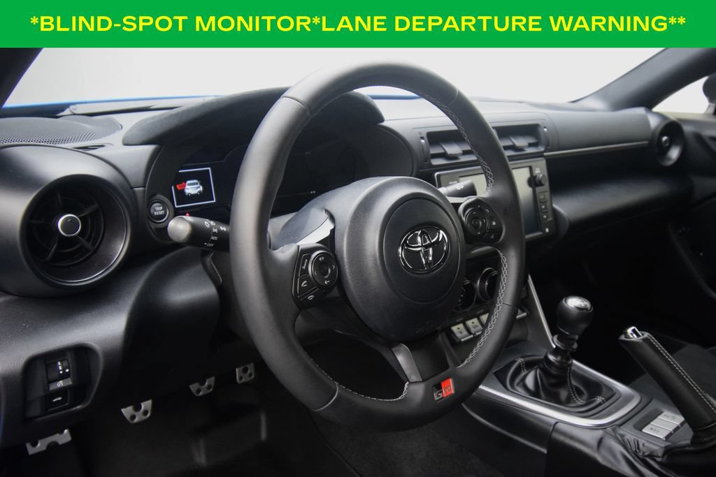 Used 2024 Toyota GR86 Premium RWD image 16