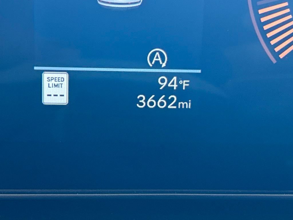 Used 2025 Hyundai Santa Fe SEL FWD image 42