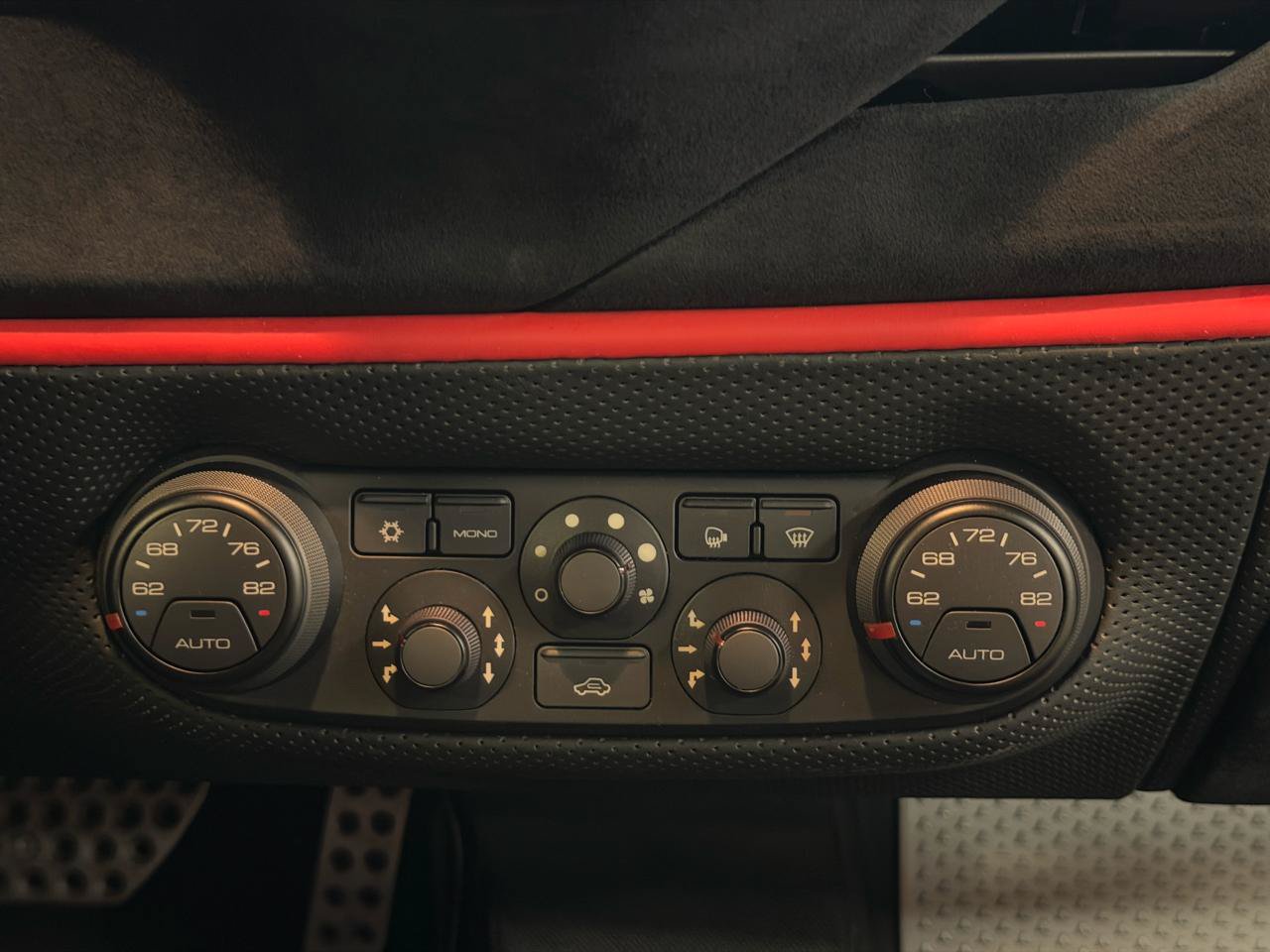 Used 2020 Ferrari 488 Pista Coupe RWD image 28