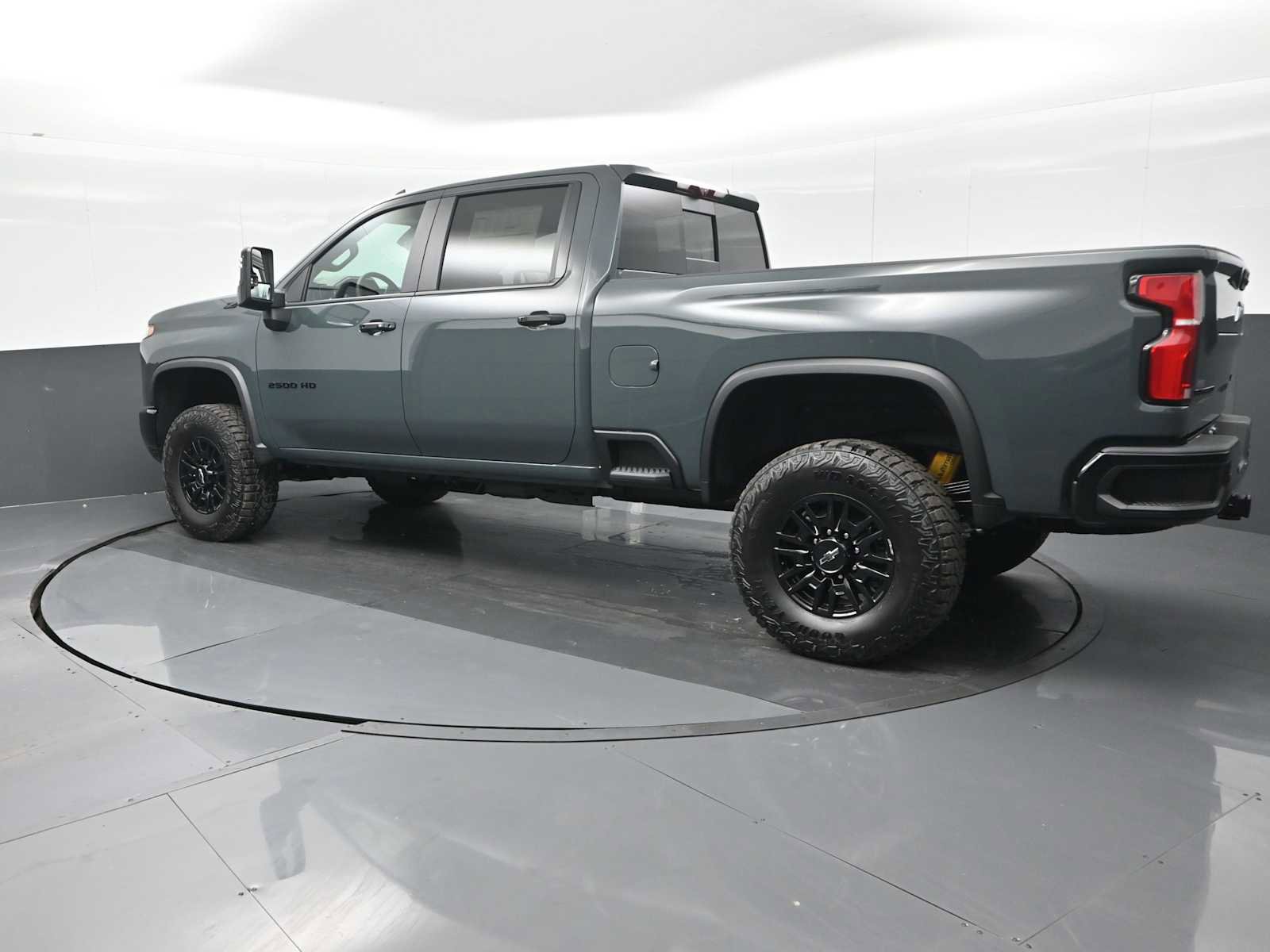 New 2026 Chevrolet Silverado 2500 ZR2 image 6