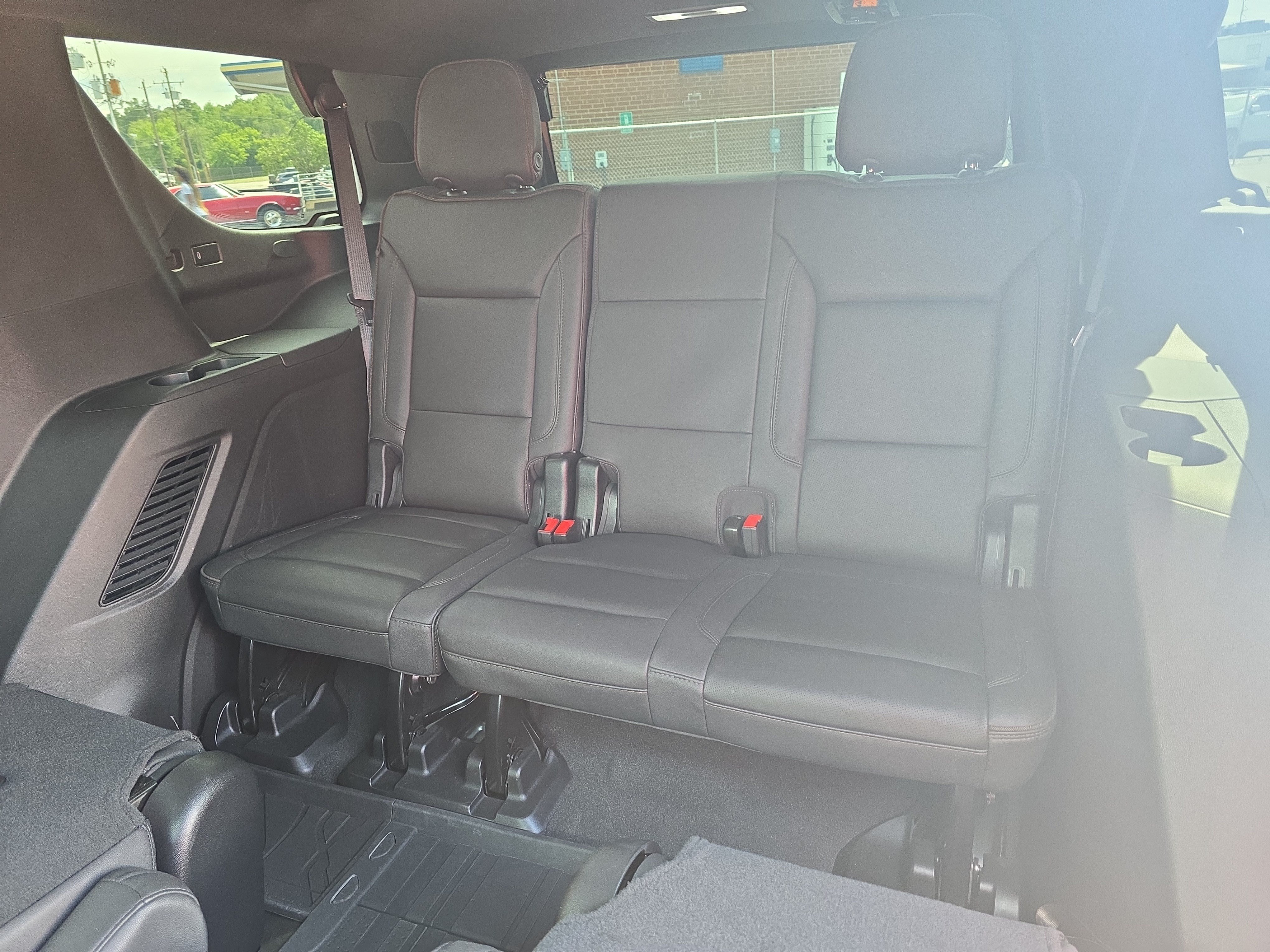 Used 2023 Chevrolet Tahoe High Country w/ Premium Package 2 AWD/4WD image 14