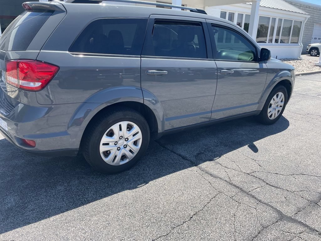Certified 2019 Dodge Journey SE w/ Premium Group FWD image 4