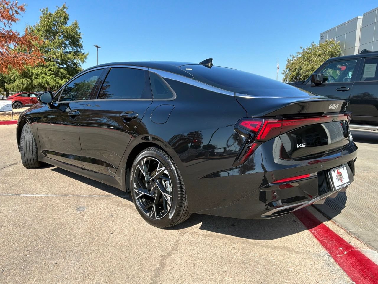 Used 2025 Kia K5 GT-Line w/ GT-Line Premium Package AWD/4WD image 8