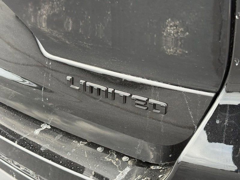 New 2025 Jeep Grand Cherokee L Limited w/ Black Appearance Package image 4