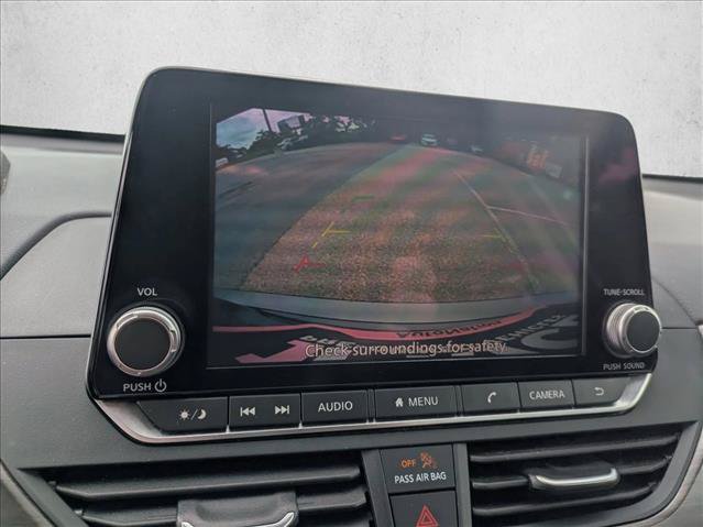Used 2025 Nissan Altima 2.5 SV FWD image 13