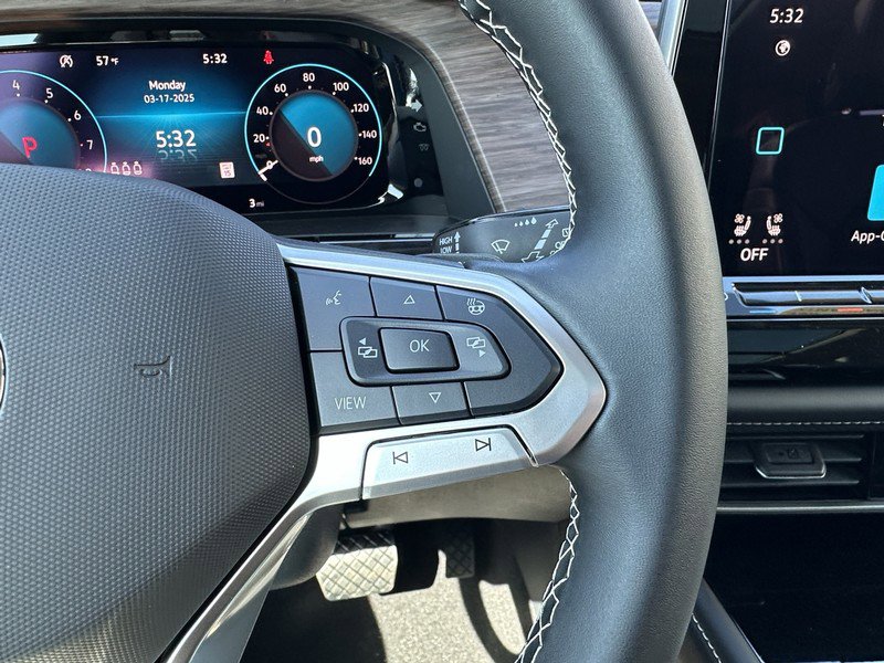 New 2025 Volkswagen Atlas SEL image 23