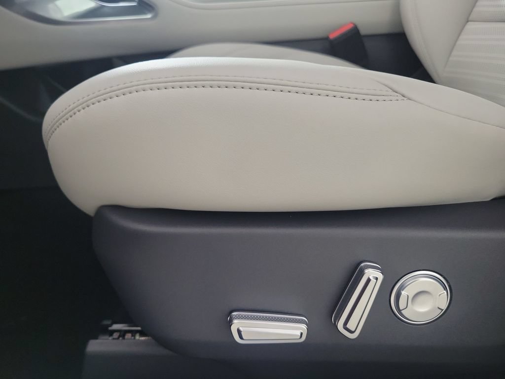 New 2026 Lincoln Nautilus Reserve AWD/4WD image 21