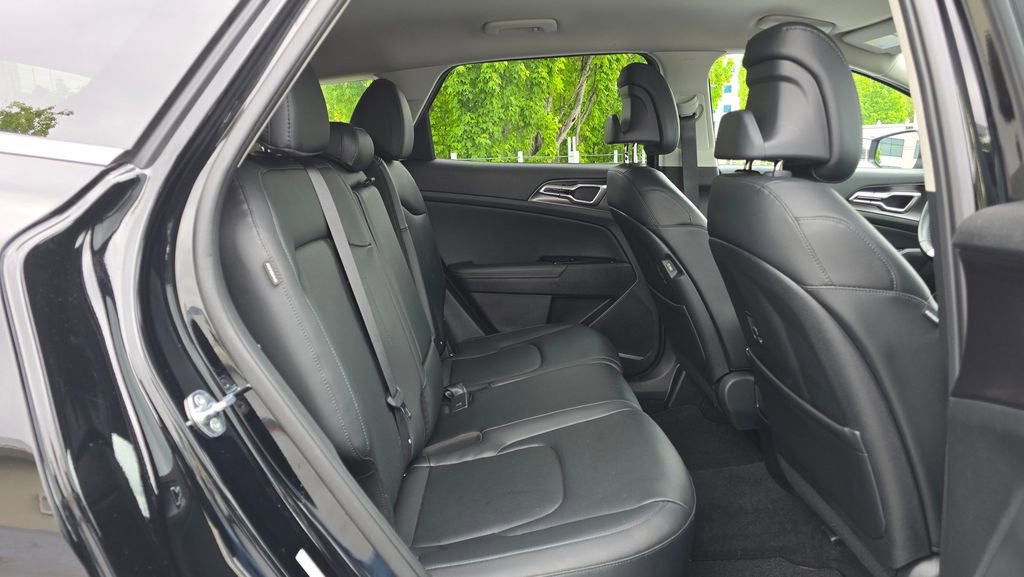 Certified 2025 Kia Sportage EX AWD/4WD image 14