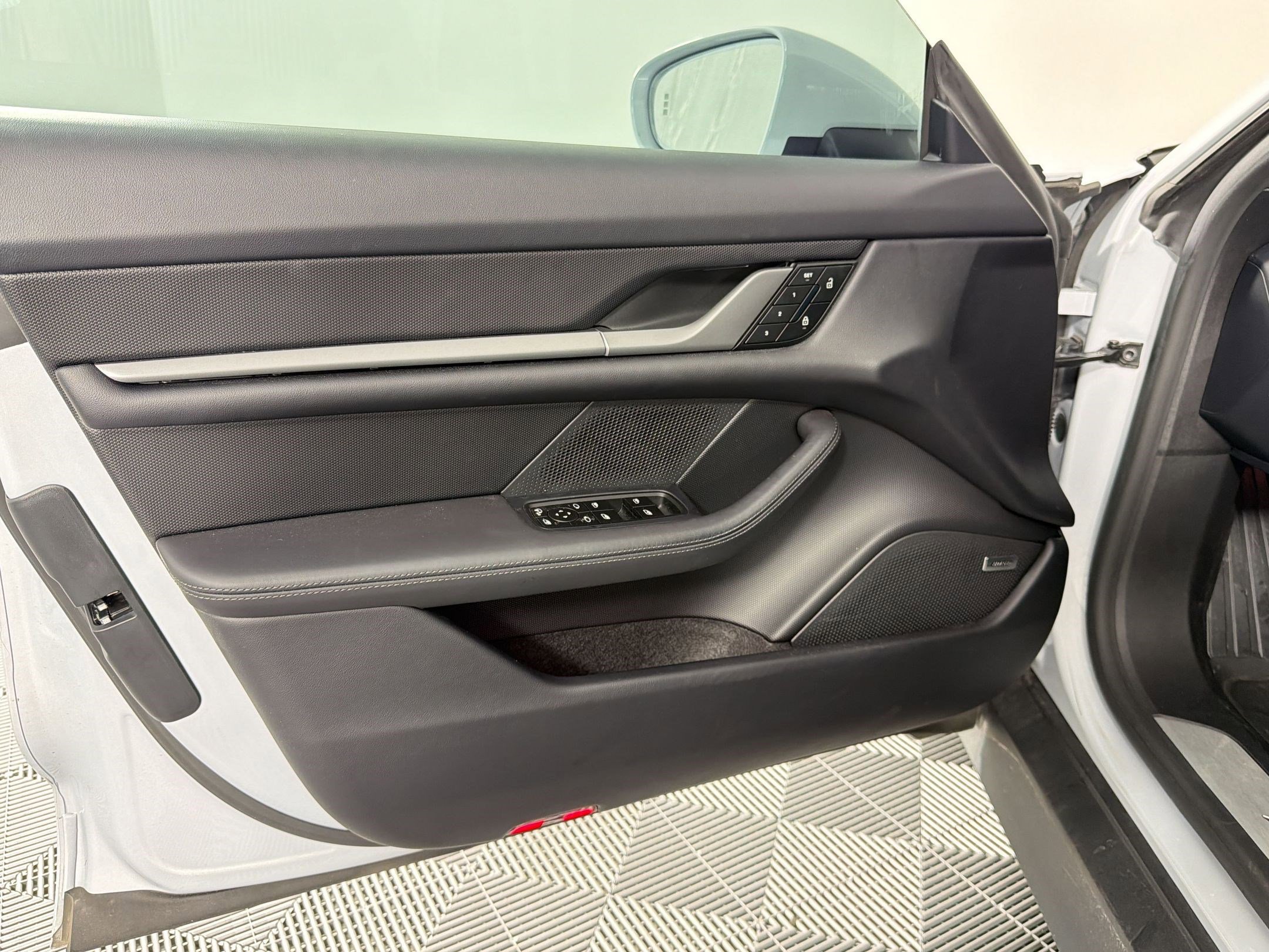 Certified 2025 Porsche Taycan RWD image 14