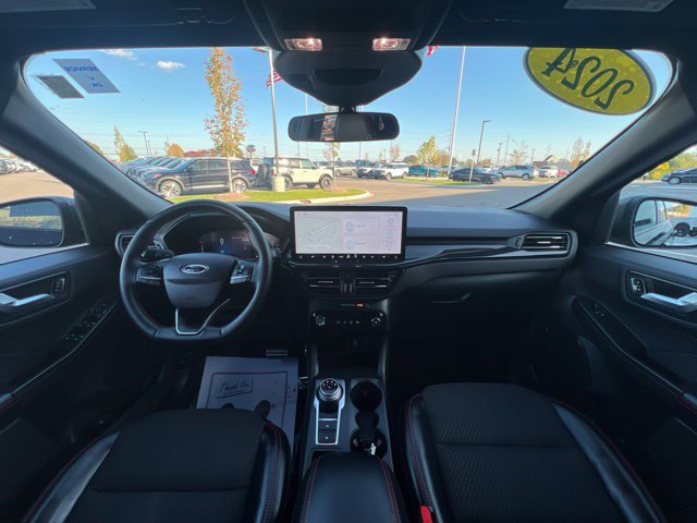 Used 2024 Ford Escape ST-Line w/ Tech Pack #1 AWD/4WD image 18