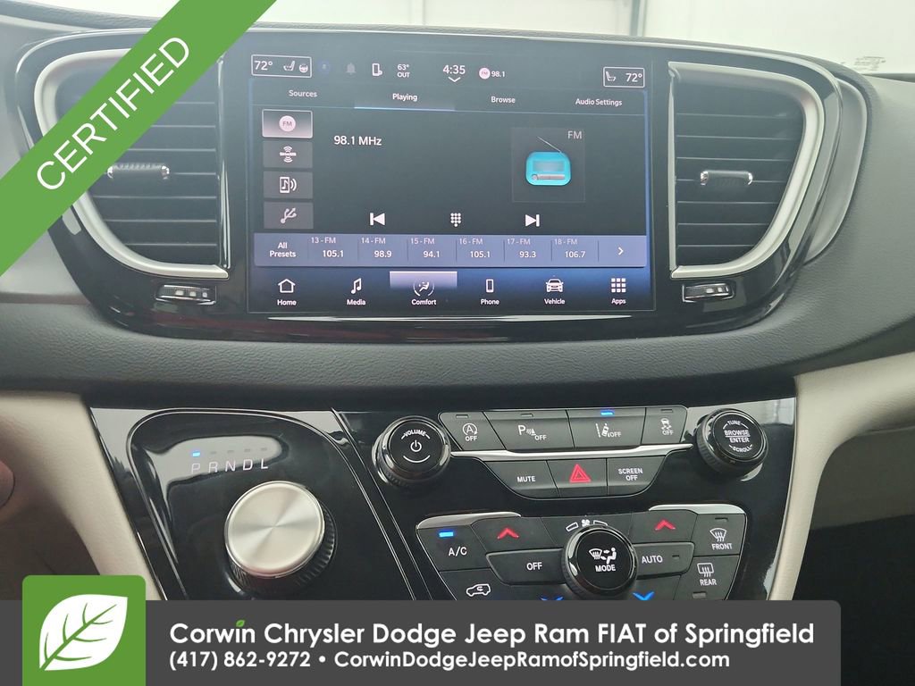 Certified 2023 Chrysler Pacifica Touring-L image 26