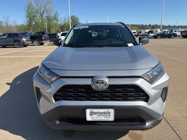 Used 2019 Toyota RAV4 LE image 8