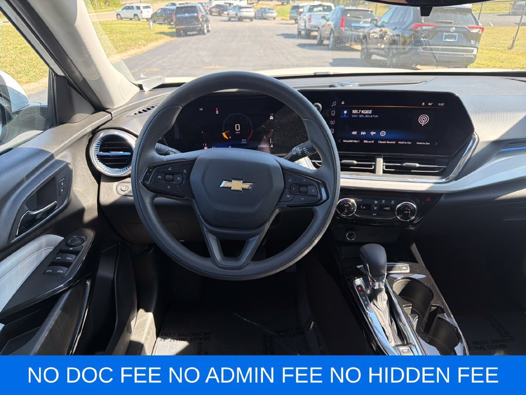 Used 2026 Chevrolet Trax LT FWD image 15