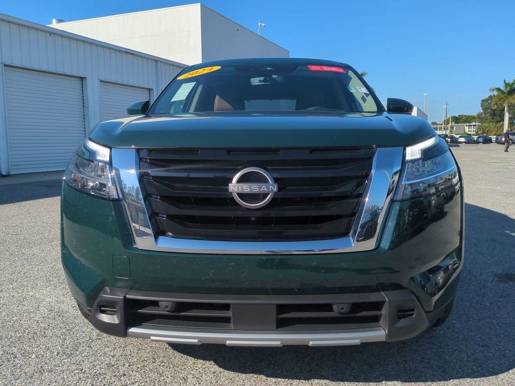 Certified 2024 Nissan Pathfinder Platinum image 9