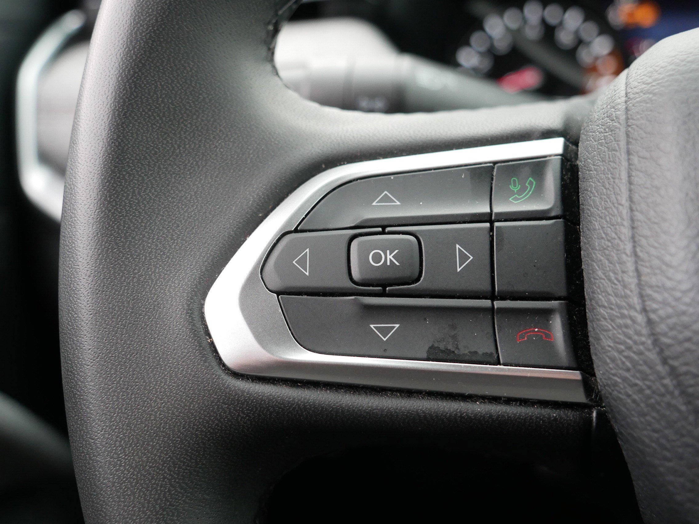 Certified 2024 Jeep Compass Latitude image 28