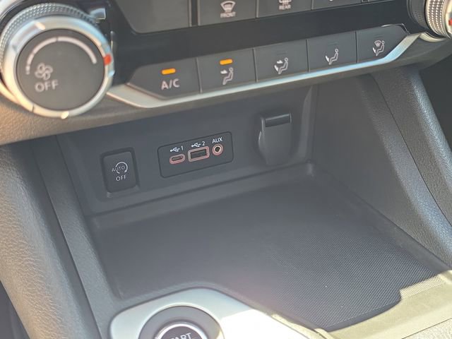 Certified 2025 Nissan Sentra SV image 25