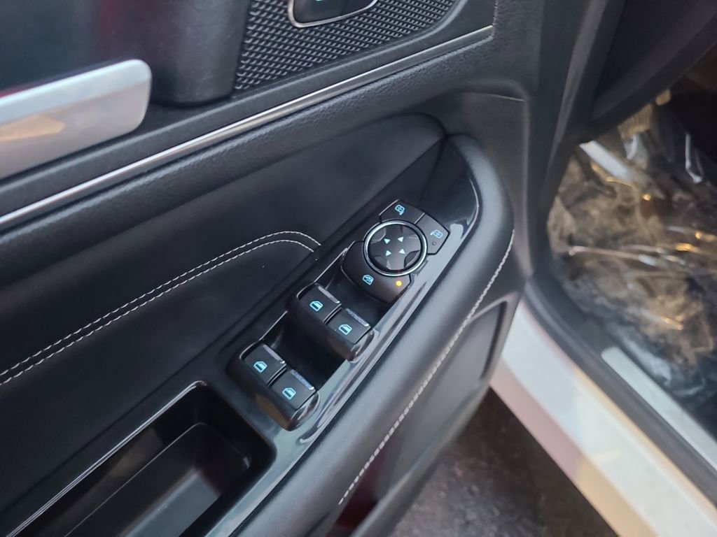 Used 2015 Ford Edge Titanium w/ Equipment Group 301A image 20