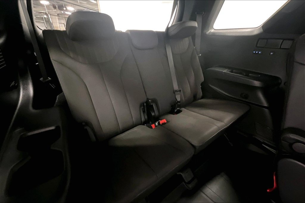Used 2025 Hyundai Palisade AWD image 30