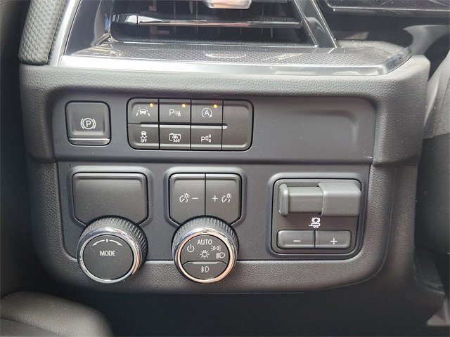 Used 2026 Chevrolet Suburban RST w/ Comfort Package RWD image 24