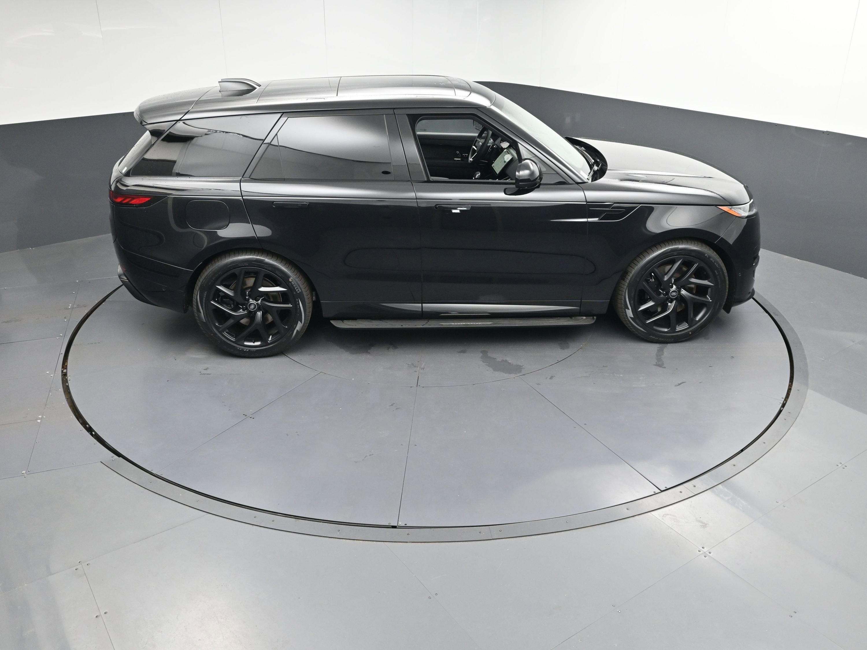 New 2025 Land Rover Range Rover Sport Dynamic SE image 37