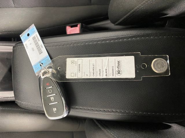 Certified 2017 Chevrolet Cruze LT w/ Convenience Package image 31
