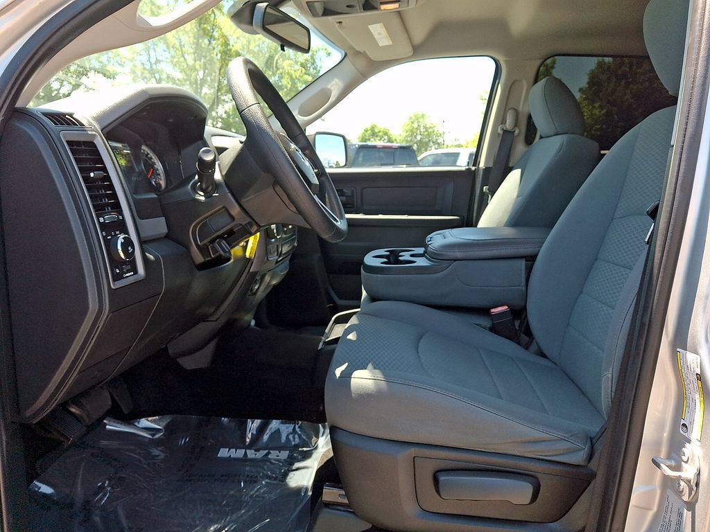 Used 2016 RAM 1500 Express AWD/4WD image 13