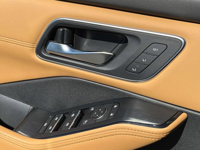 Certified 2023 Nissan Rogue Platinum FWD image 26