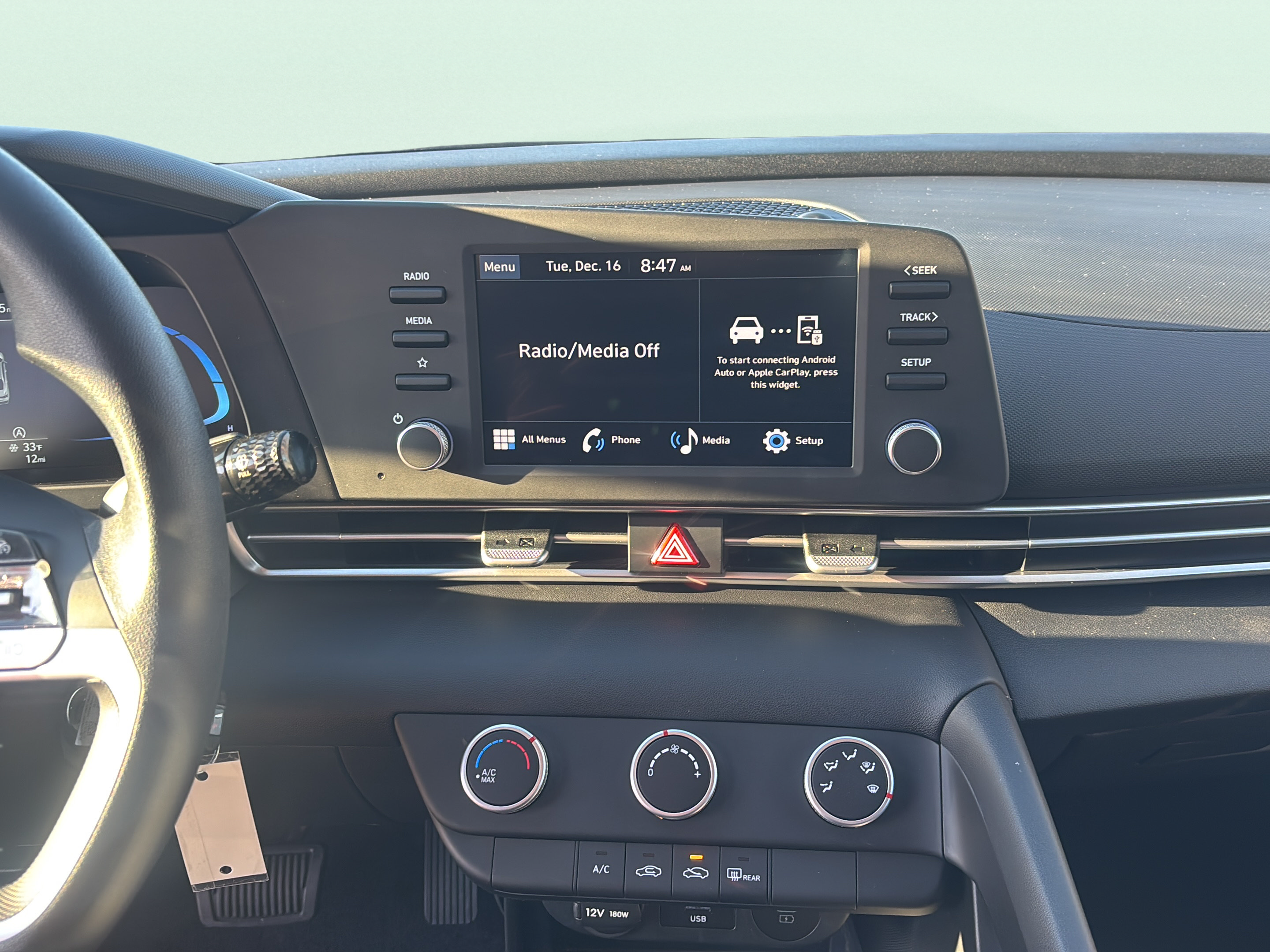 Certified 2026 Hyundai Elantra SE FWD image 11