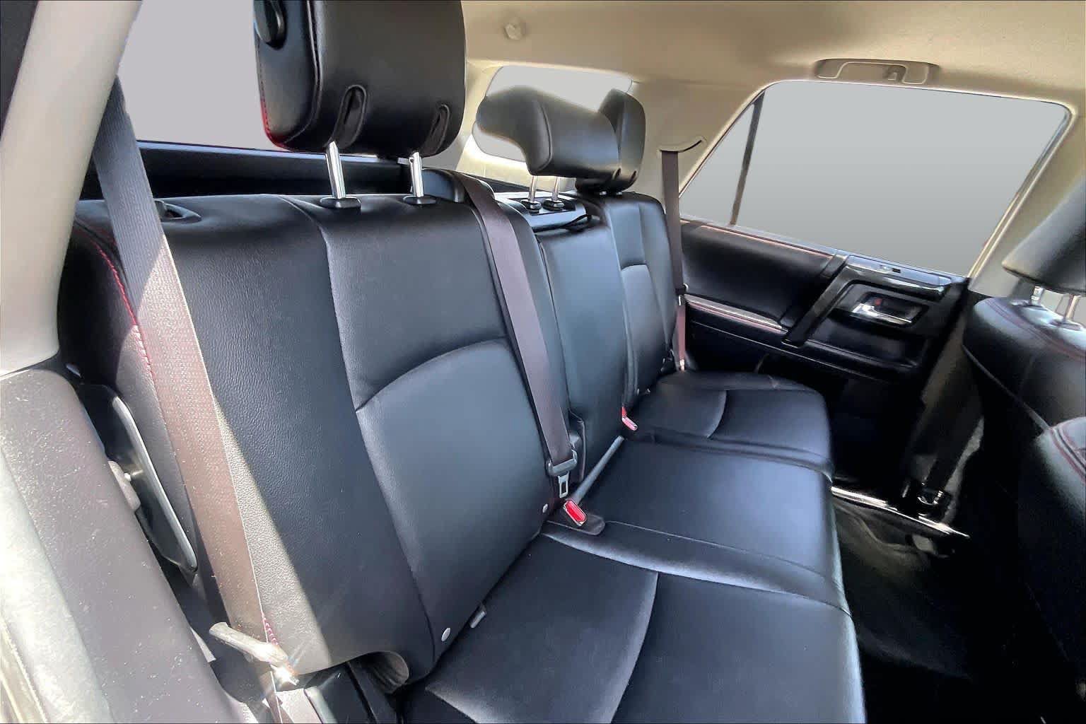 Used 2017 Toyota 4Runner TRD Off-Road Premium AWD/4WD image 19