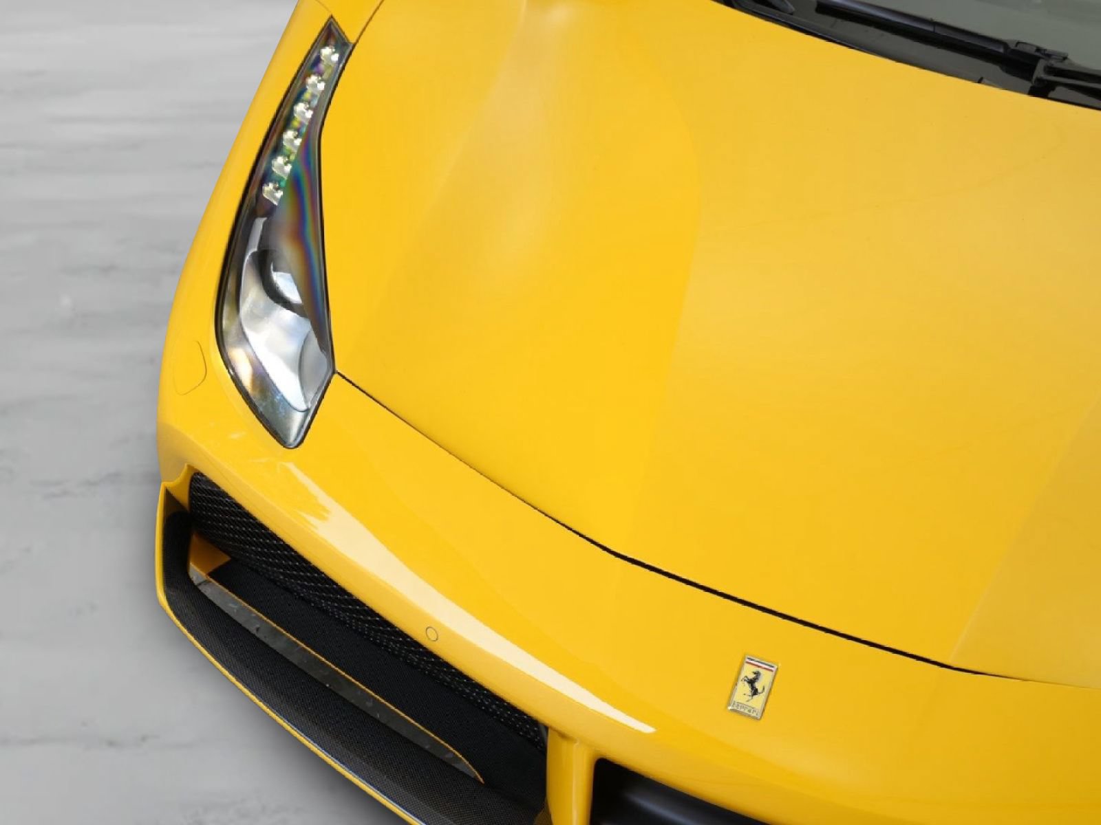 Used 2018 Ferrari 488 Spider RWD image 28