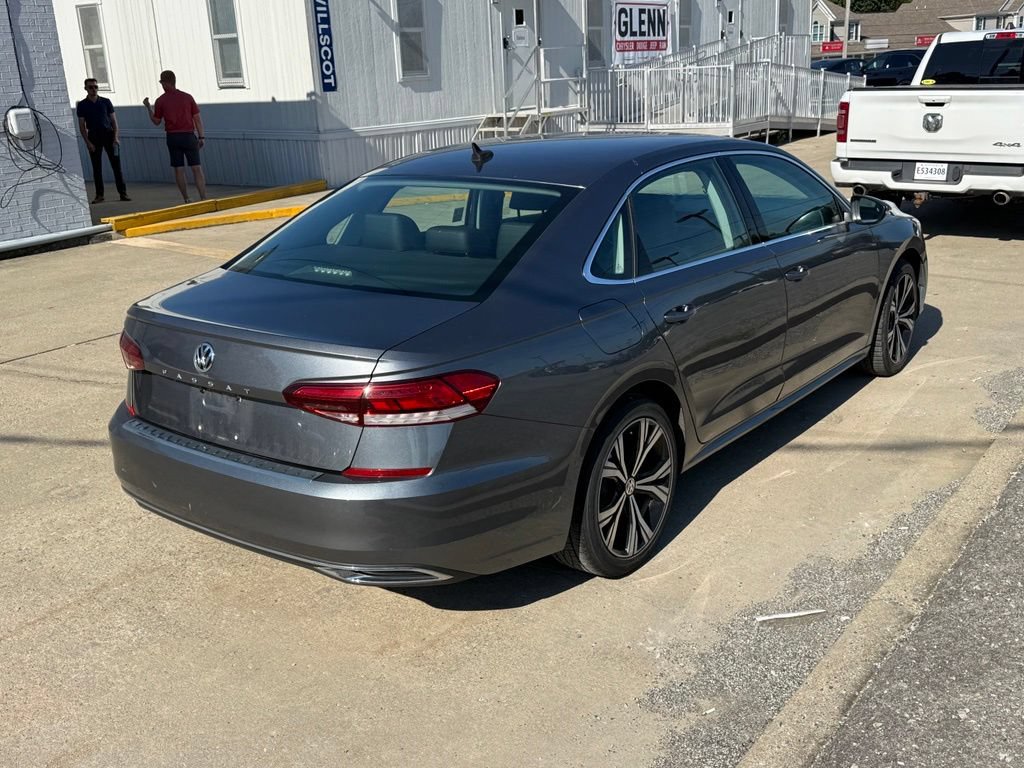 Used 2021 Volkswagen Passat 2.0T SE FWD image 6