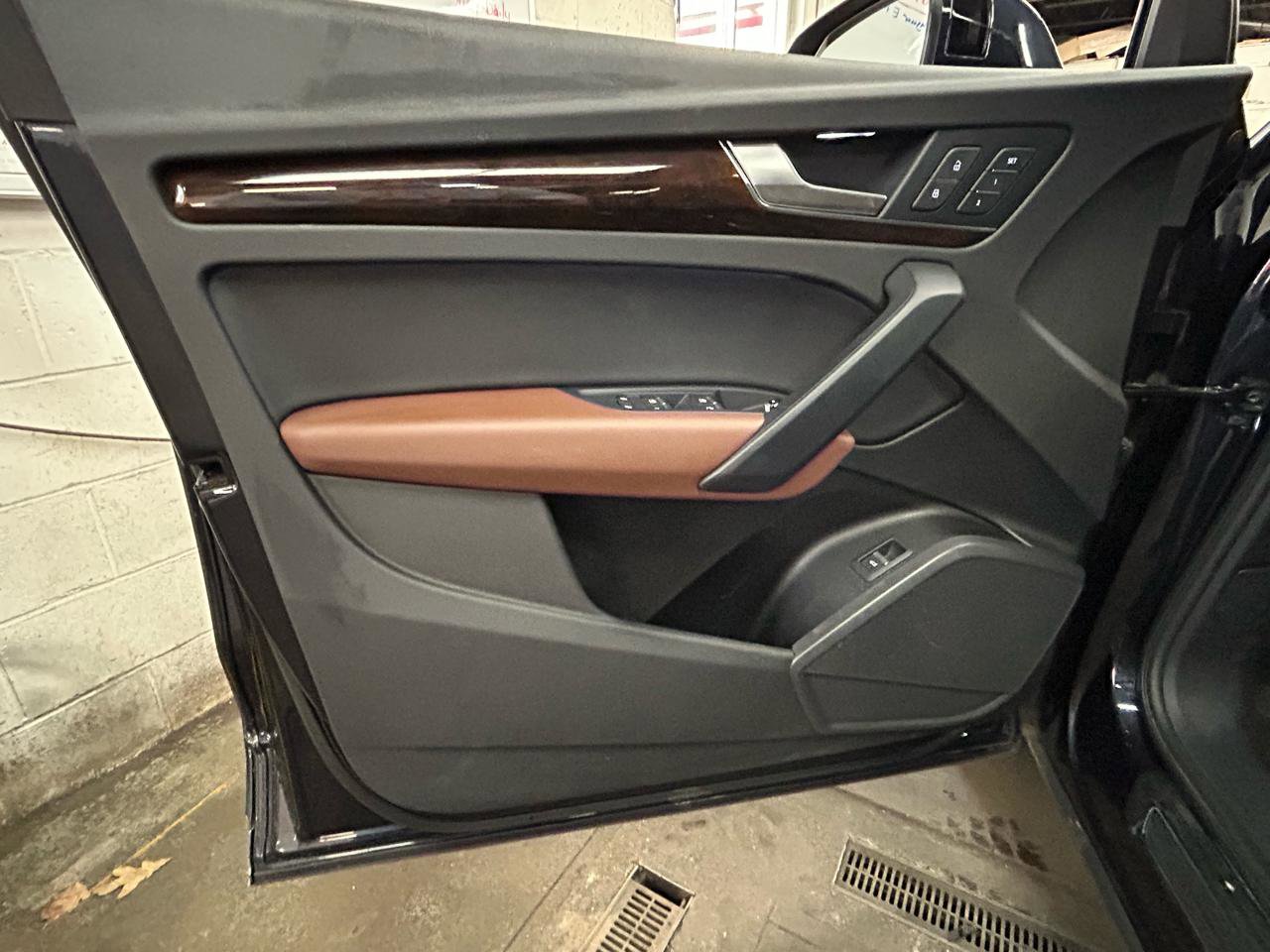 Used 2019 Audi Q5 2.0T Premium w/ Convenience Package image 12