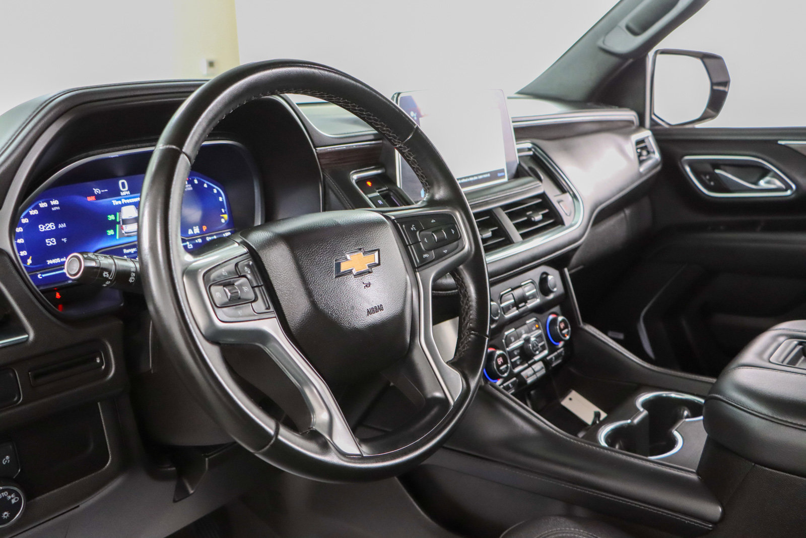 Used 2023 Chevrolet Suburban LT image 25