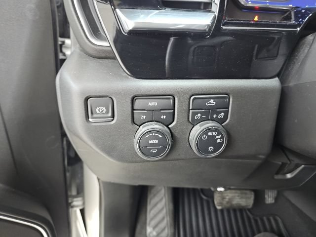 Used 2022 Chevrolet Silverado 1500 LT AWD/4WD image 12