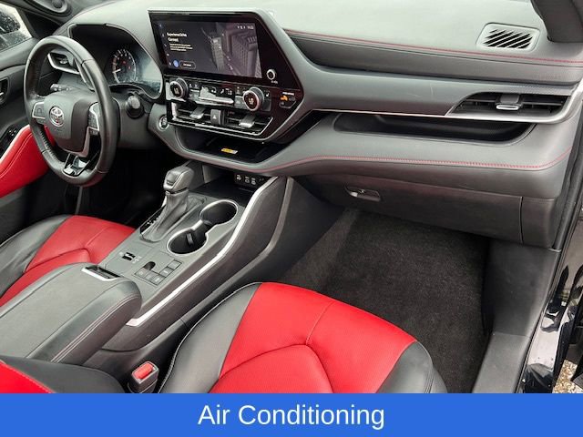 Used 2023 Toyota Highlander XSE image 17