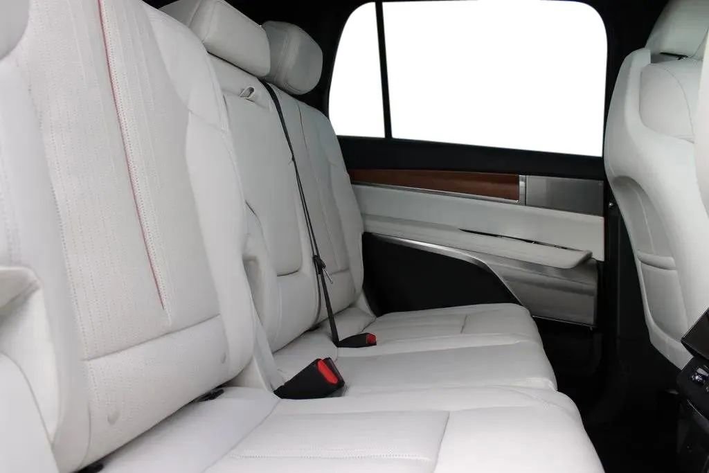 New 2026 Cadillac Vistiq Luxury image 26