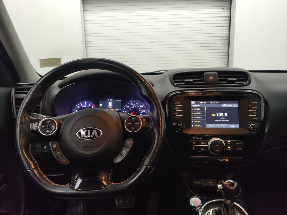 Used 2019 Kia Soul ! FWD image 22