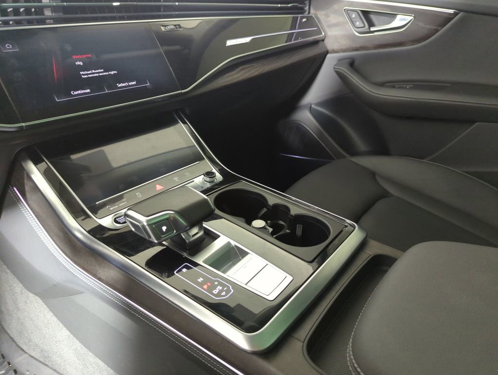 Used 2023 Audi Q8 Prestige w/ Prestige Package image 19