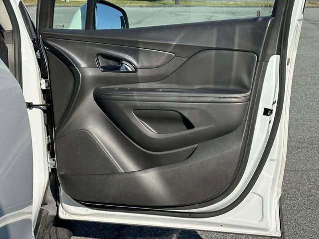 Used 2018 Buick Encore Preferred image 9