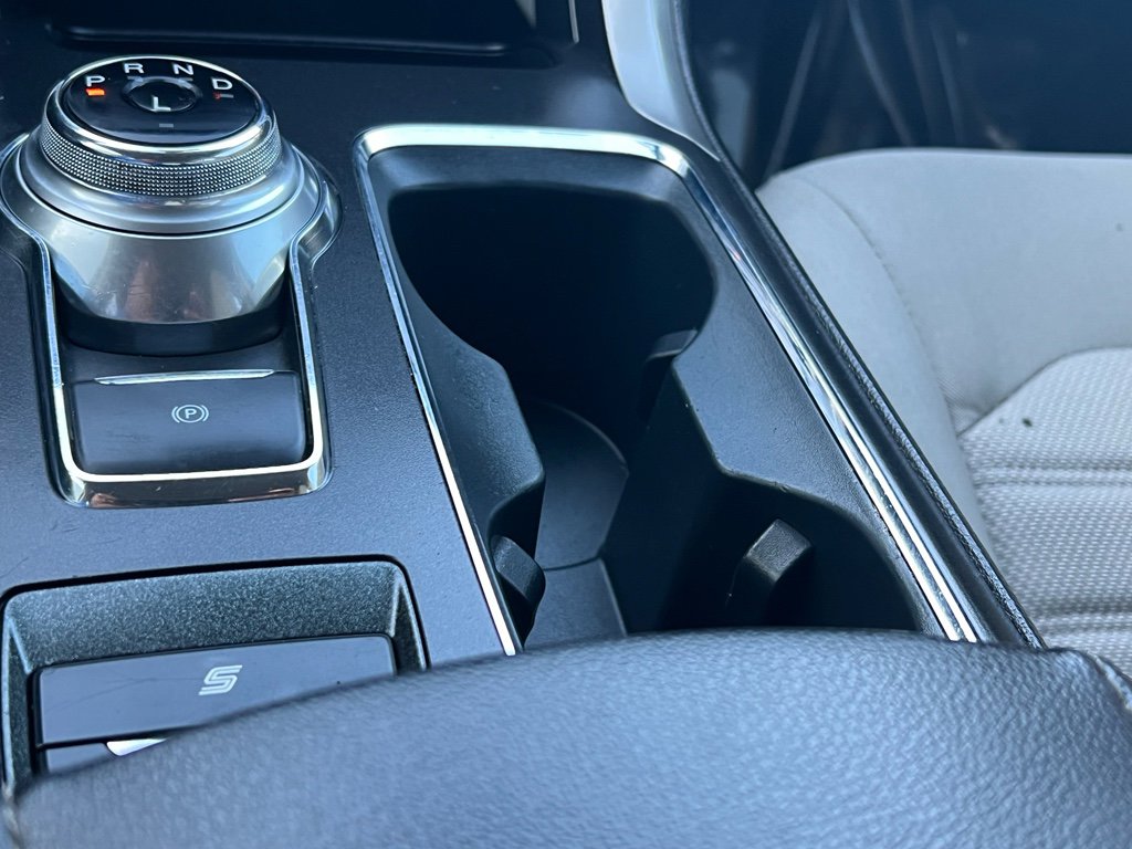 Used 2020 Ford Fusion SE image 24