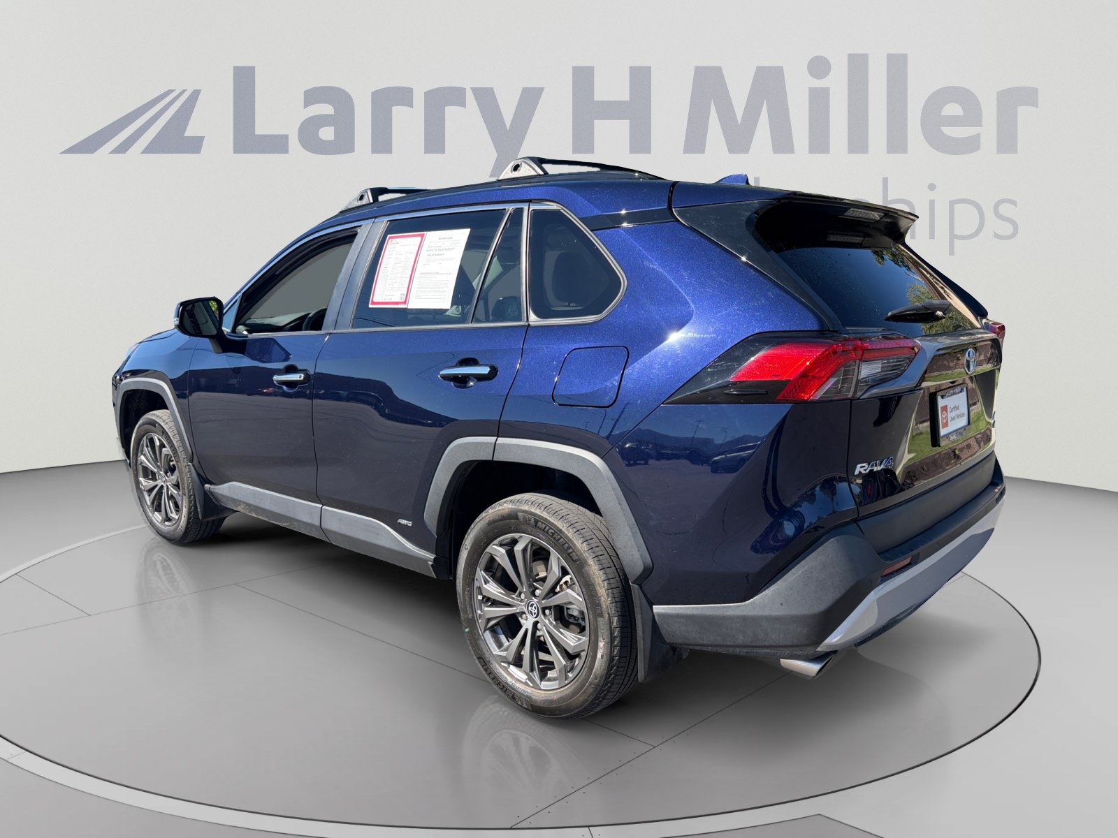 Used 2023 Toyota RAV4 Limited AWD/4WD image 3